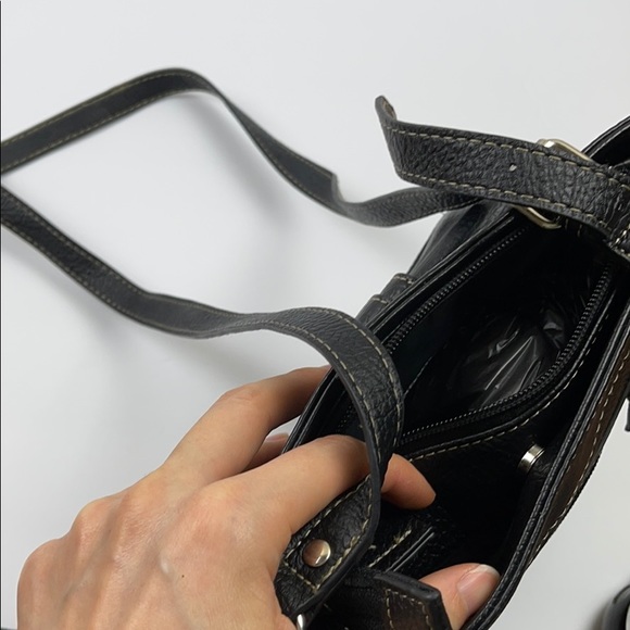 Chaps black crossbody - Picture 7 of 7